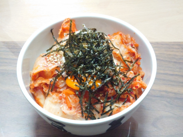 あぶり肉キムチーズ丼